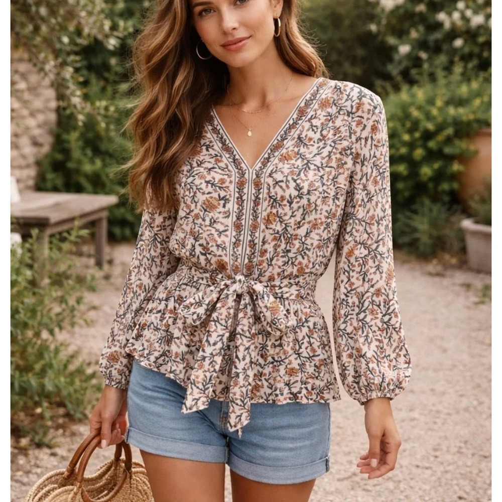 MAX STUDIO Floral V-Neck Tie-Waist Blouse White with Blue & Brown Print Medium